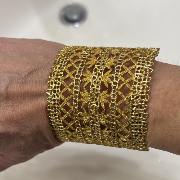 Stella & Dot Jewelry - Stella & Dot Gold Filigree Bracelet